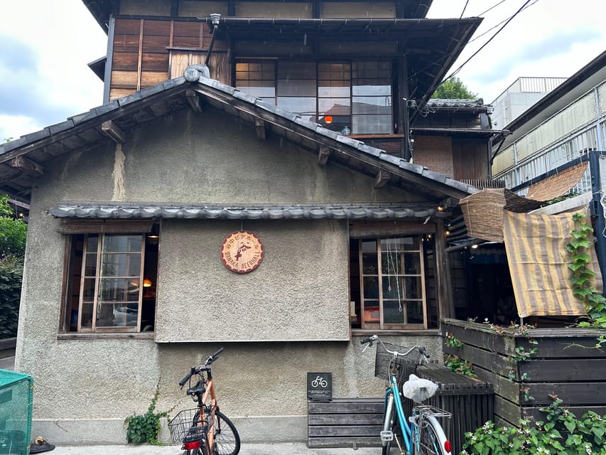 Tokyo : Old Town~Yanaka,Nezu~~Paint Your Own "Lucky Cat" - Visiting the Maneki Neko Studio