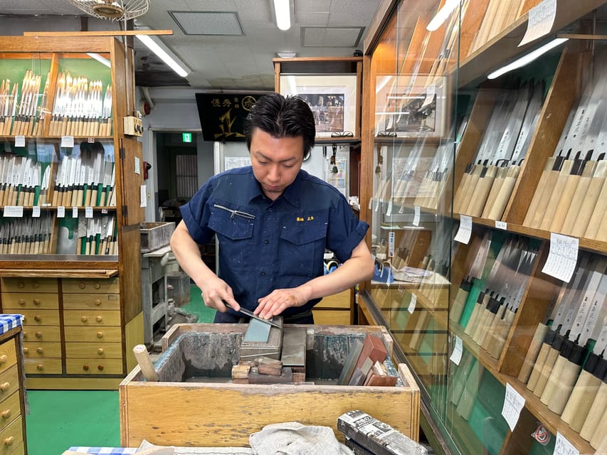 Tokyo Personalized Tour : Eat & Shop in Tsukiji Fish Market - Culinary Exploration and Tasting