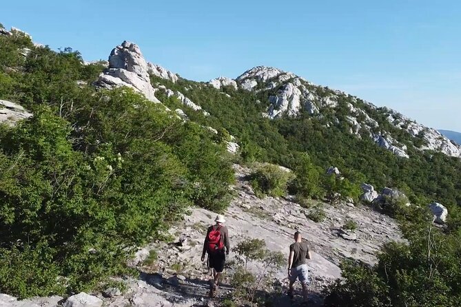 Tulove 4l, Velebit Safari, 4x4 Off-Road and Hiking - Frequently Asked Questions