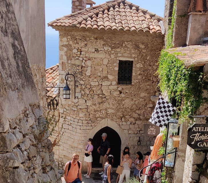 Visit to the Medieval Village of Èze in 1h30 - Meeting Point and Identification