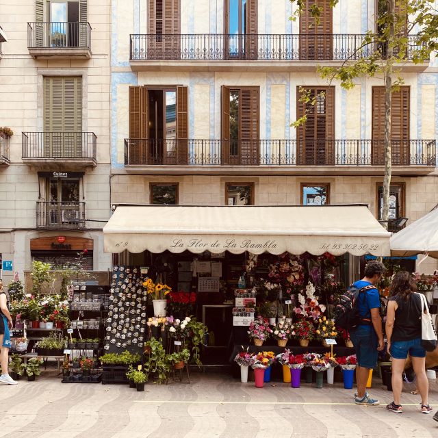 Barcelona: Gothic Quarter Guided Tour With Flamenco & Tapas - Important Tour Details