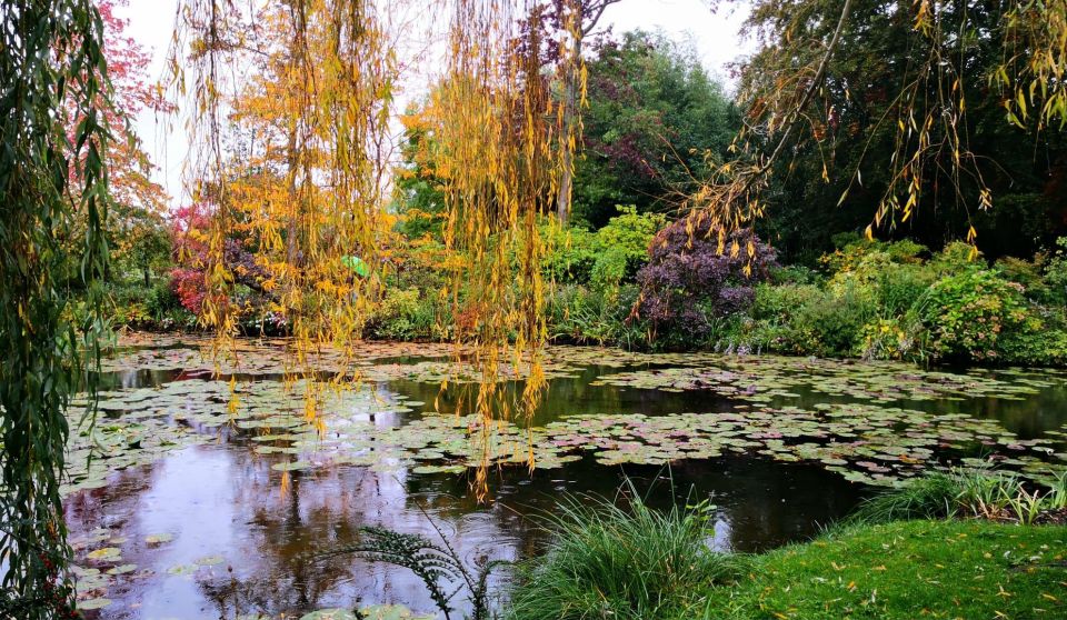 Exclusive Private Tour of Paris and Giverny Gardens - Frequently Asked Questions