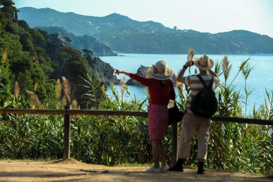 From Barcelona: Costa Brava Day Tour With Lunch - Relaxing on the Beach