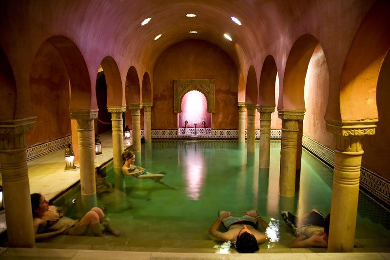 Granada: Alhambra Guided Tour and Arabian Bath and Massage - Tour Changes and Refunds