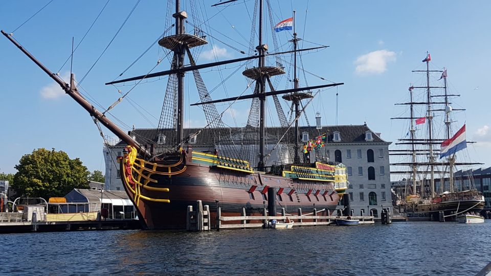 Guided Bike Tour of Amsterdam in French - Local Culture and History Exploration