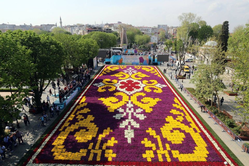 Istanbul: Best of Istanbul Tour With Lunch and Tickets - Covered Market Exploration