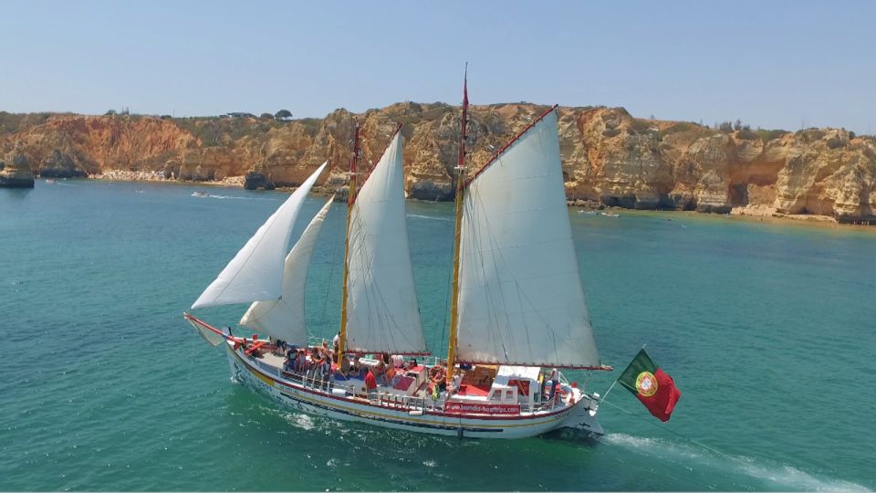 Lagos: Sailboat Trip to Ponta Da Piedade - Tour Meeting Point