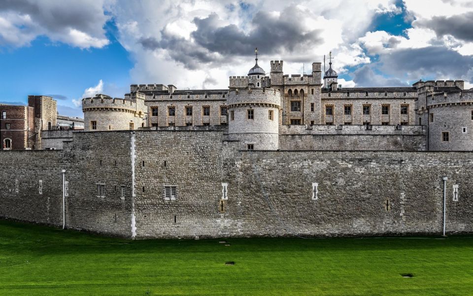 London: Private Exclusive History Tour With a Local Expert - Booking and Payment Options