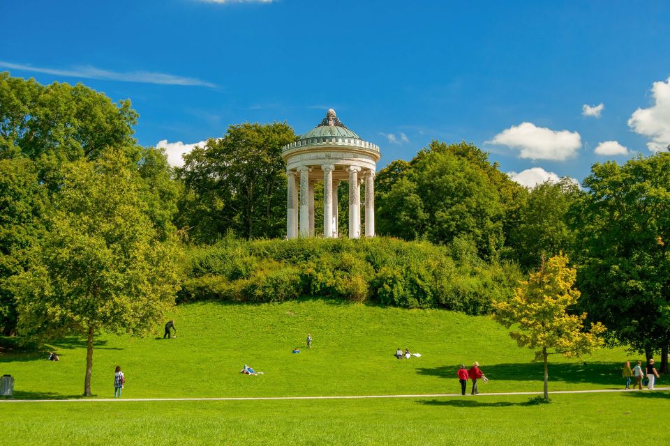 Munich City: Marienplatz and English Garden Walking Tour - Tips for the Tour