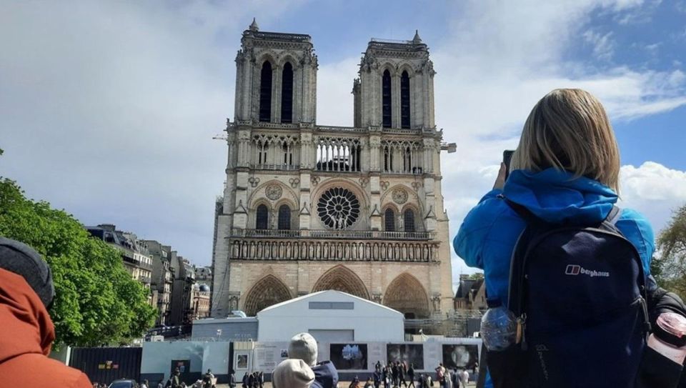 Paris: Notre Dame Exterior, Latin Quarter Tour and Pantheon - Visiting the Pantheon