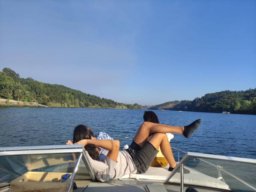 Porto: Private Boat Trip on Douro River (max 6px) 2h - Boarding and Disembarking Location