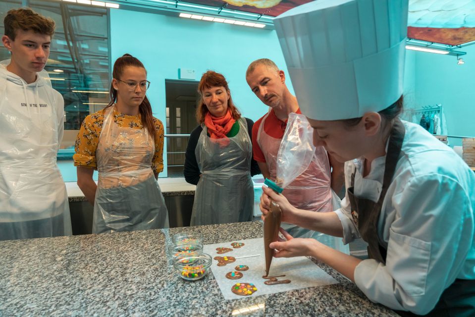 Bruges: Chocolate Making Workshop and Chocolate Museum Entry - Customer Ratings and Feedback