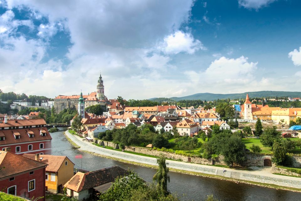 Cesky Krumlov: First Discovery Walk and Reading Walking Tour - Frequently Asked Questions