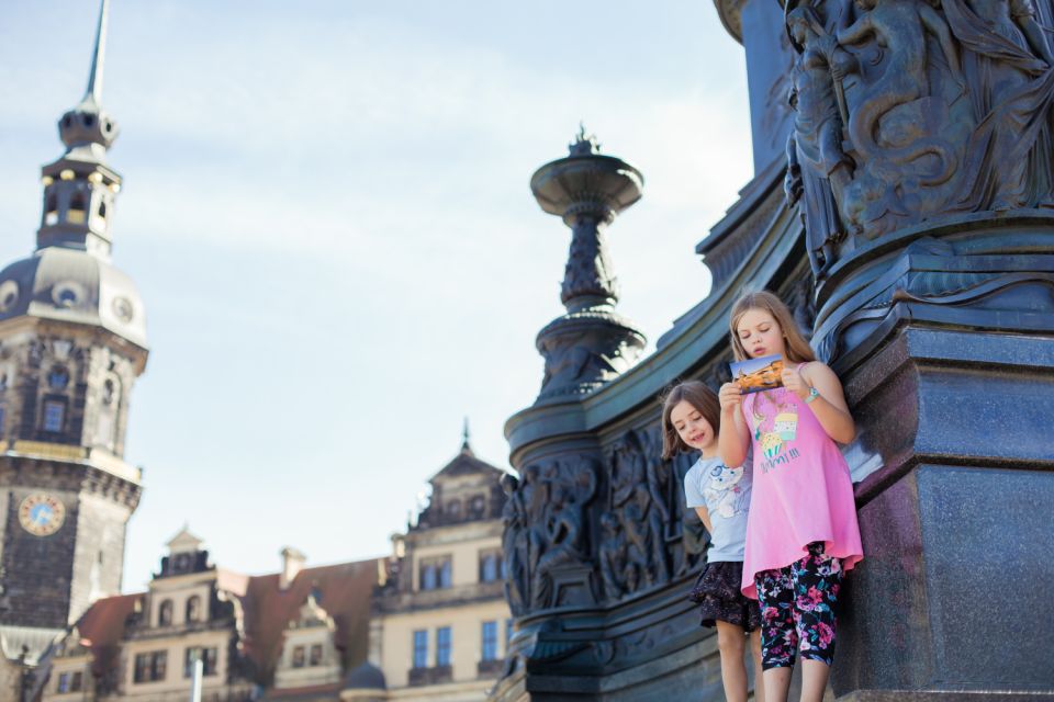 Dresden: Old Town Scavenger Hunt for Children - Frequently Asked Questions