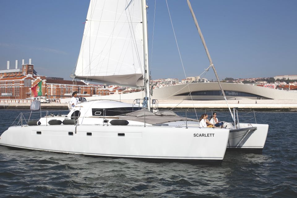 Lisbon 1H Private Tour by SAILBOAT / SAIL or POWER CATAMARAN - Frequently Asked Questions