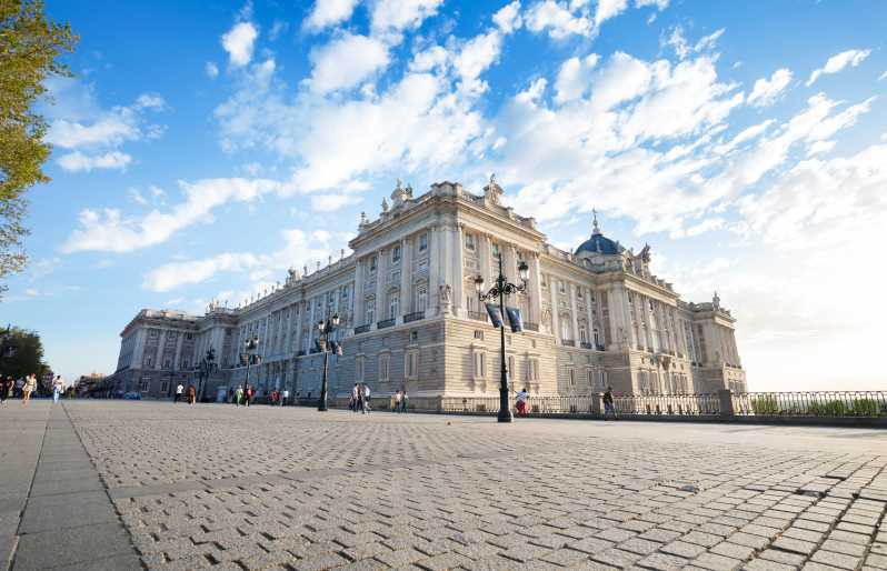 Madrid: Royal Palace Guided Tour With Skip-The-Line Entry - Things To Known