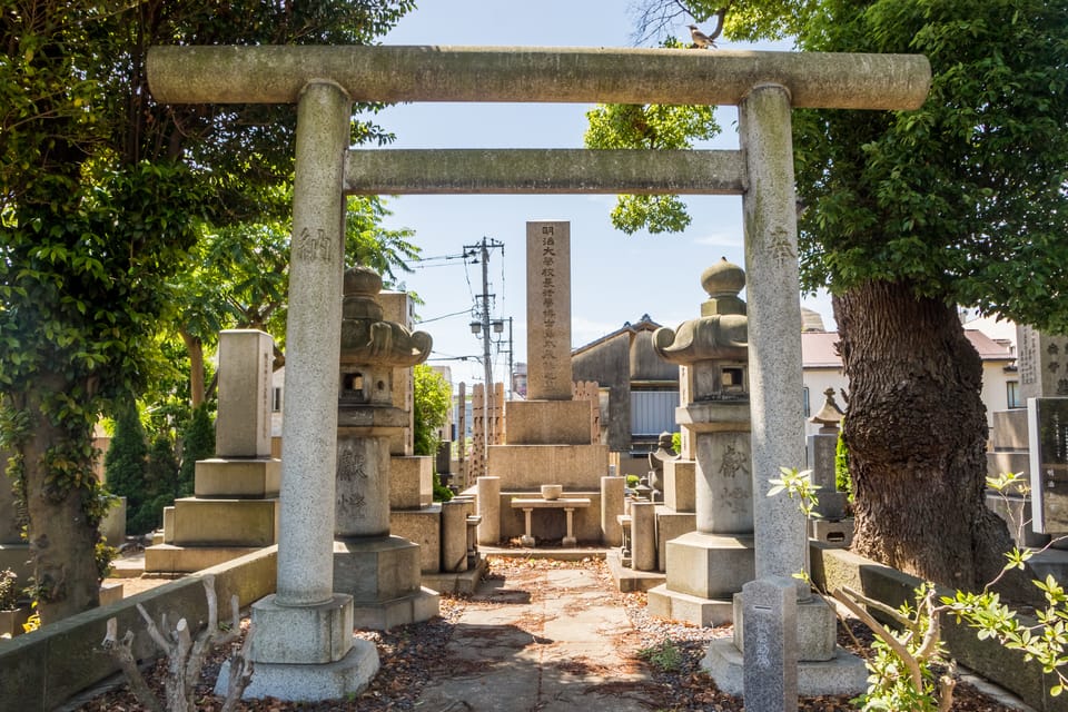 Old and Nostalgic Tokyo: Half-Day Yanaka Walking Tour - Frequently Asked Questions