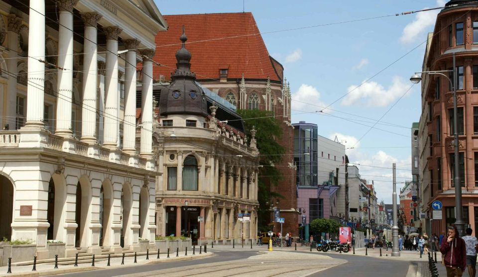 Wroclaw: Tour by Large Historic Tram (1,5 H, 32 Seats) - Frequently Asked Questions