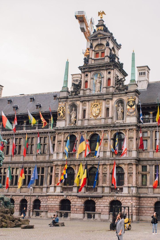 Antwerp In App Audio Tour : Belgian Port City (EN, DU) - Key Points