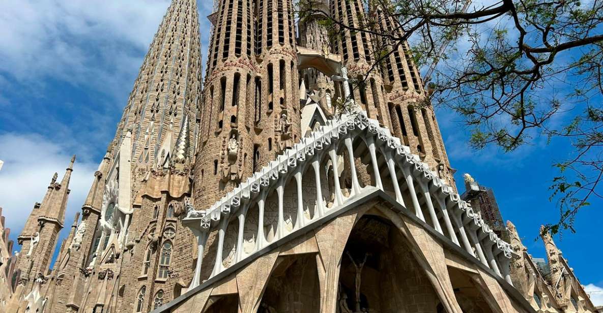 Barcelona: Full-Day Personalized City Tour - Key Points