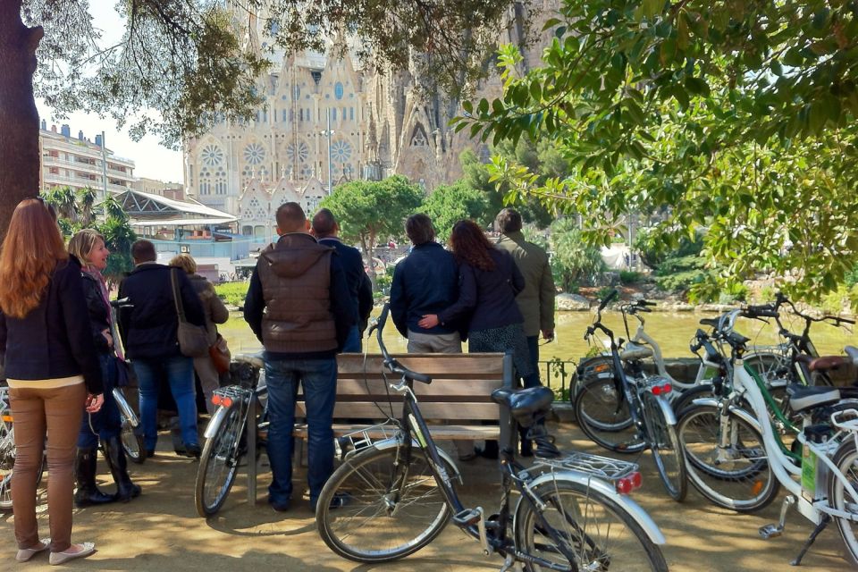 Barcelona: Personalized Private E-Bike Tour - Key Points