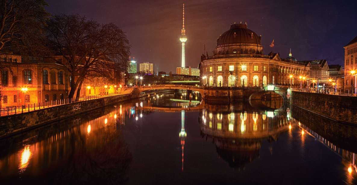 Berlin at Night: Romantic Moon Boat Ride - Key Points