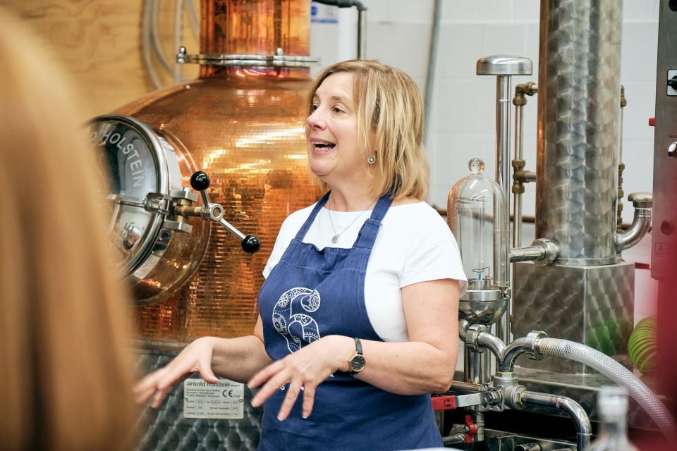 Bristol: 6 Oclock Gin Distillery Tour, Thornbury - Key Points