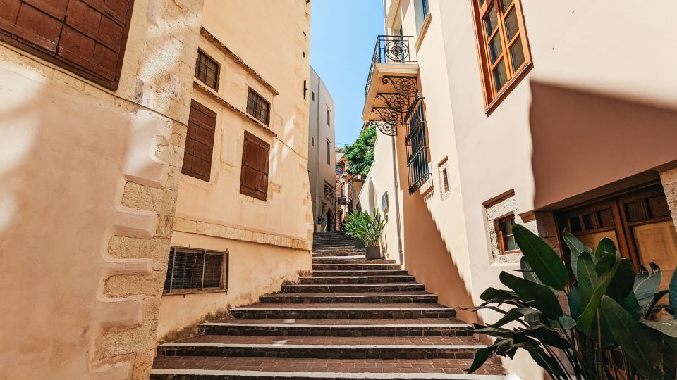 Chania: Old Town Highlights Guided Tour With Street Food - Key Points