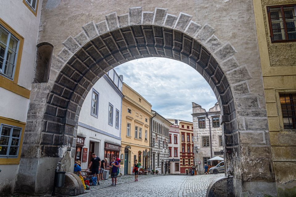 Czech Krumlov: Half-Day Medieval Architecture Walking Tour - Key Points