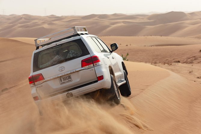 Dubai Premium Desert Safari With BBQ Dinner in Red Dunes - Key Points