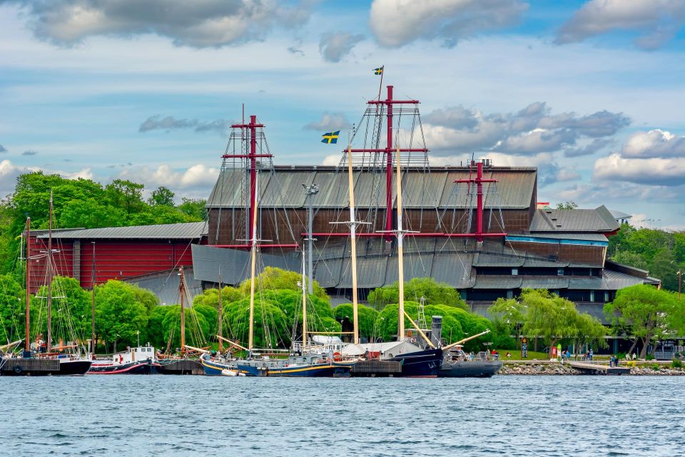 Eco Bike Tour of Stockholm Old Town, Djurgarden, Nature - Key Points