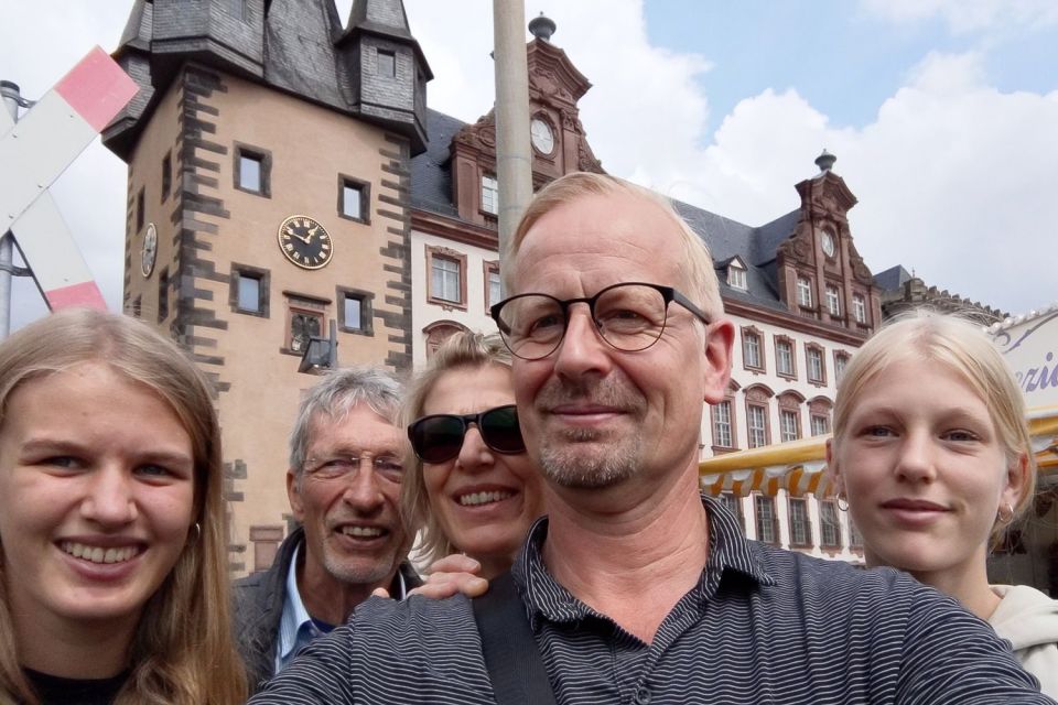 Frankfurt: Old Town Wonders Quest Experience - Key Points