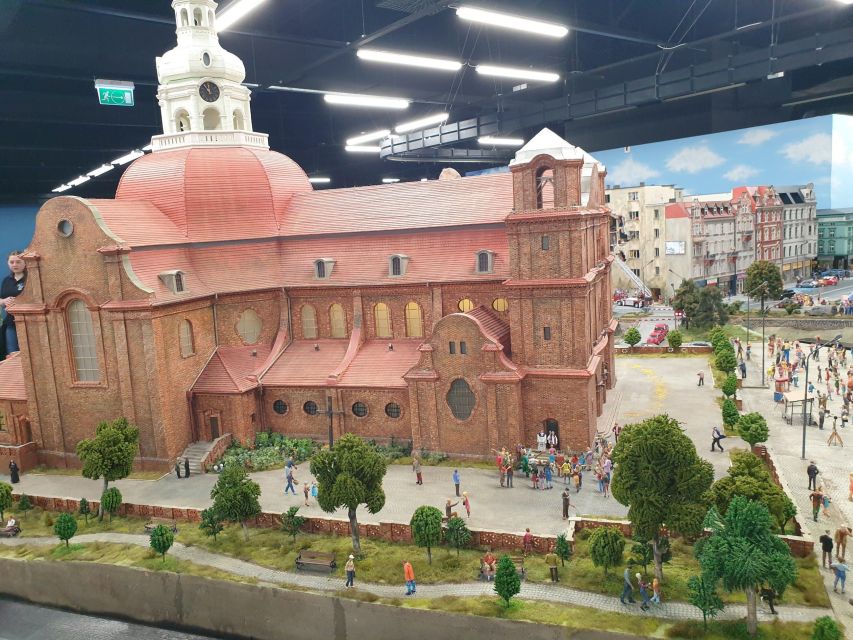 From Kraków: Wonderful World in Miniature - Key Points