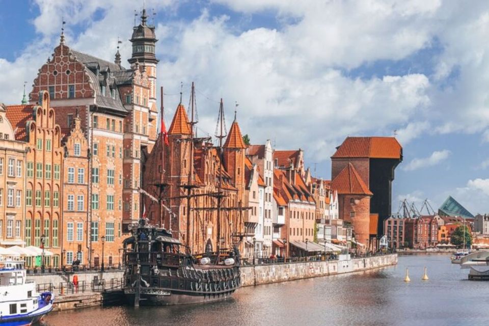 Gdansk: Private Custom Walking Tour With a Local Guide - Key Points