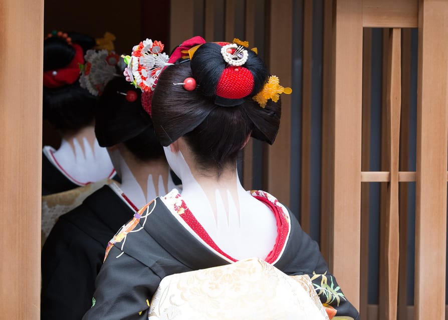 Gion Guided Walking Tour: Discover the World of Geisha - Key Points