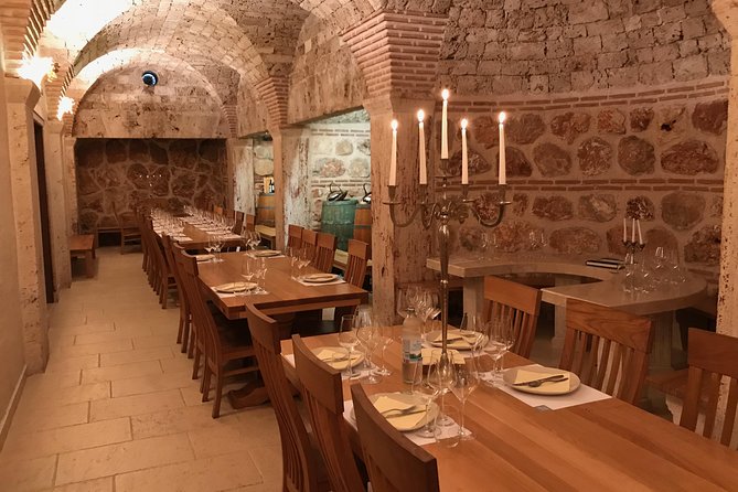 Hvar Small Group Wine Tour and Authentic Dalmatian Dinner - Key Points