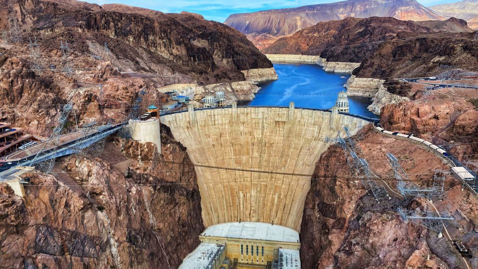 Las Vegas: Hoover Dam and Seven Magic Mountains Tour - Key Points