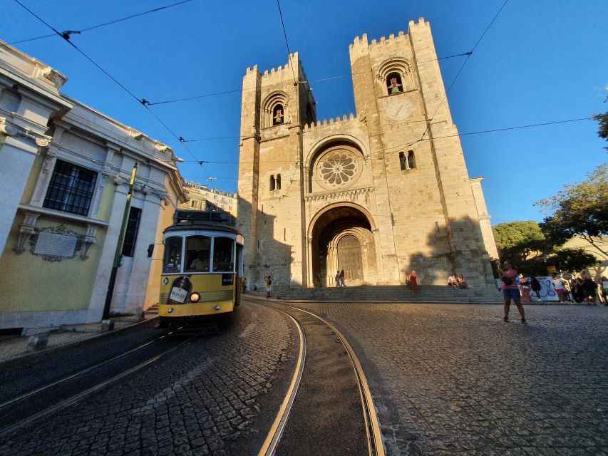 Lisboa: Old Town, New Town & Belem Full Day Tour - Key Points