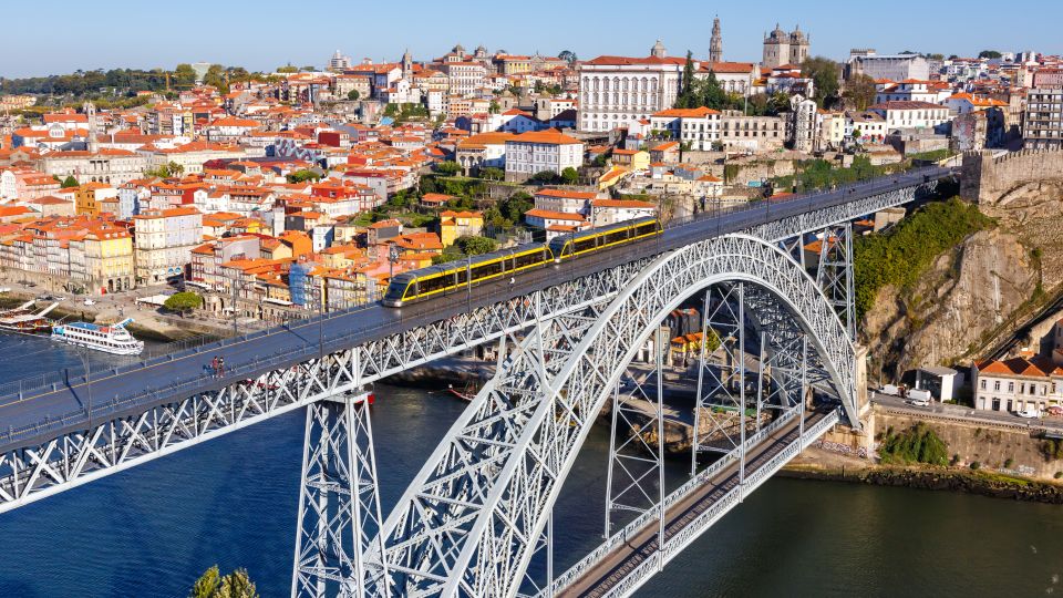 Porto: City Exploration Game and Tour on Your Phone - Key Points