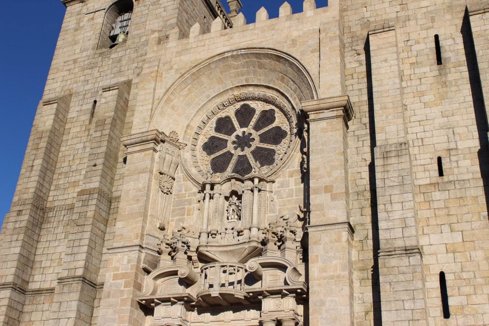 Porto: Guided Walking Tour and Lello Bookshop - Key Points