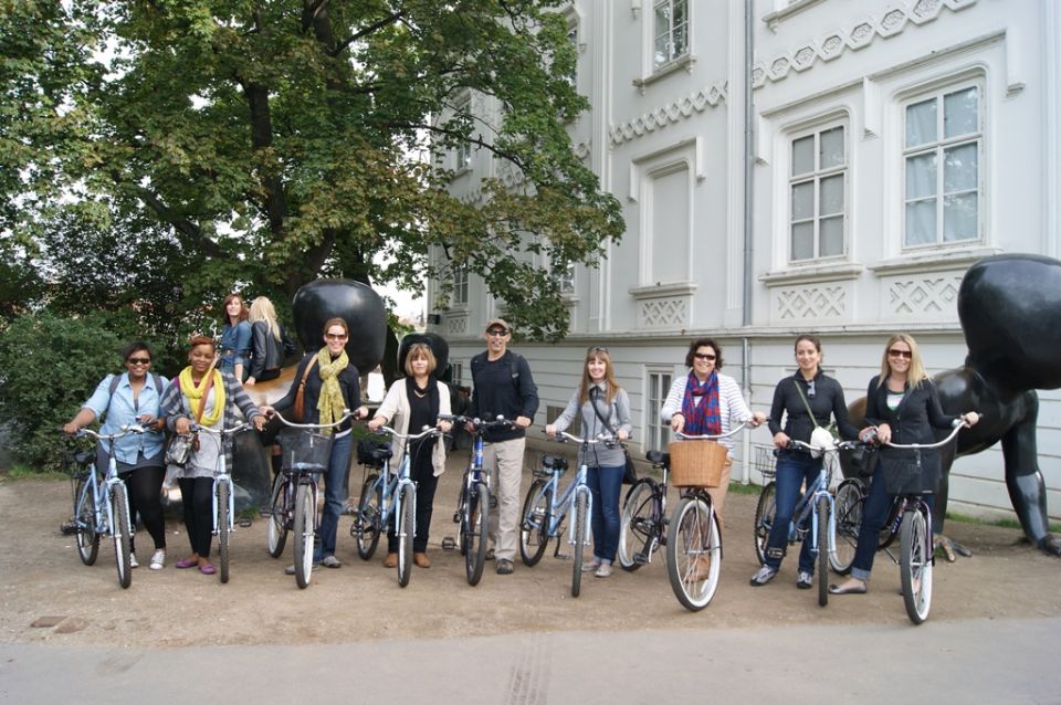 Prague: 2 Hours Guided City Bike Tour - Key Points