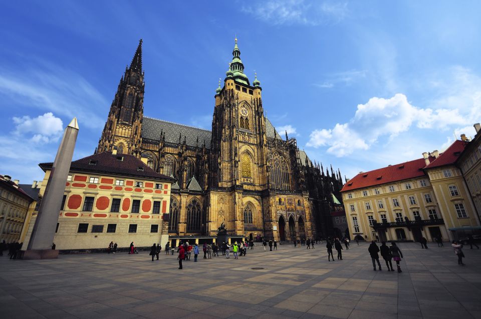 Prague: Private Tour of the Prague Castle Grounds - Overview of the Tour