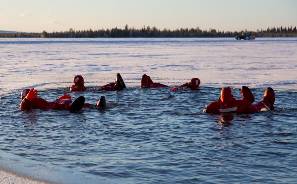 Rovaniemi: Arctic Ice Floating and Northern Lights Tour - Key Points