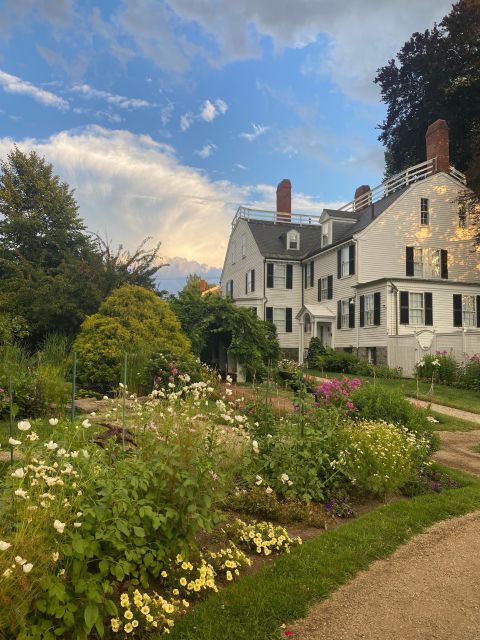 Salem, MA: History and Hauntings Guided Walking Tour - Key Points