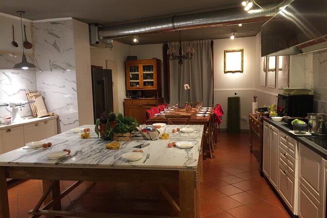 Small Group Vegan and Vegetarian Pasta Class in Florence - Key Points