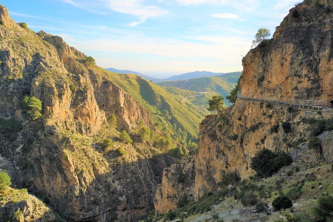 The Saltillo Gorge and White Village Hiking Tour From Malaga - Key Points