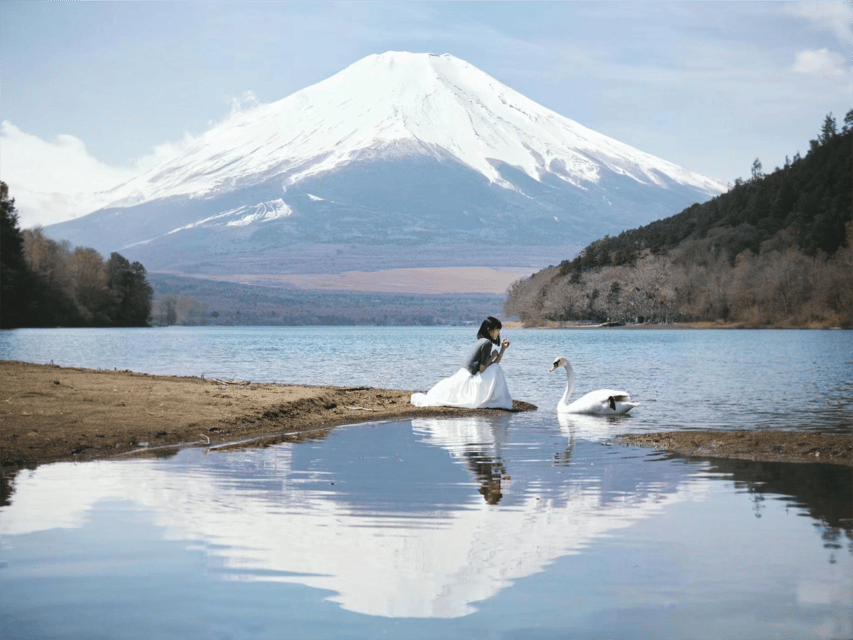 Tokyo: Instagram-Worthy Mt Fuji & Lake Kawaguchiko Day Trip - Hikawa Clock Shop and Oshino Hakkai