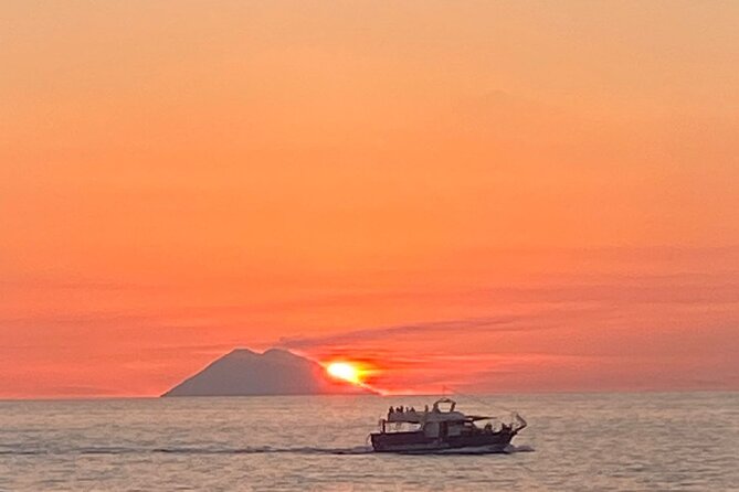 Tropea - Capo Vaticano: Sunset Cruise With Aperitif - Key Points