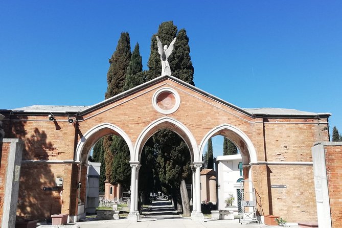 Venices Cemetery on San Michele Island Tour - Key Points