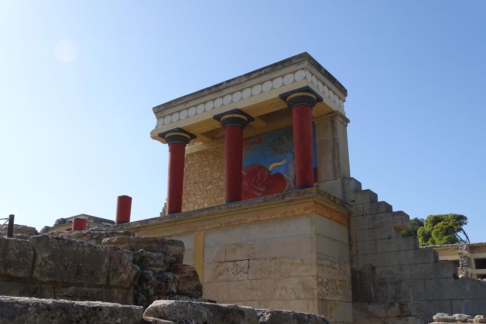 Wine Tasting and Knossos Palace - Private Tour in Heraklion - Key Points